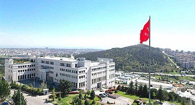 Hem üniversiteye hem mesleğe hazırlık