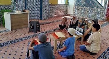 Hisarcık Saklar köyünde Yaz Kur'an Kursu Kapanış Programı düzenlendi
