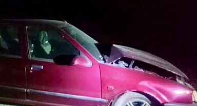 İki otomobil çarpıştı: Sürücüler burnu bile kanamadan kurtuldu