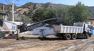 İncirliova'da Karabağ yolu yenileniyor