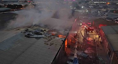 İnegöl'de boya fabrikasındaki patlama kamerada