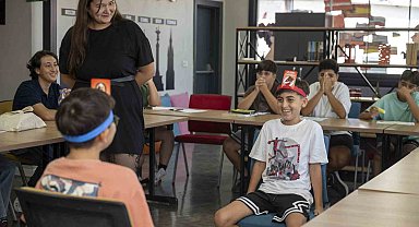 İngilizceyi oyunlarla öğreniyorlar: 'Hello Mersin' yaz programı sürüyor
