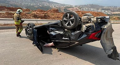 İskenderun'da otomobil ters döndü: 4 yaralı