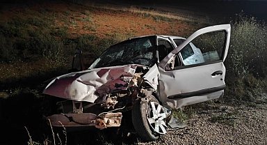 Isparta'da iki otomobil çarpıştı: 3 yaralı
