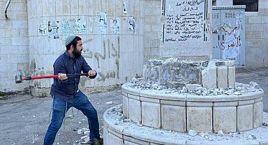 İsrailli aşırı sağcı vekil, Filistin köyündeki "Şehitler Anıtı"nı yıktı