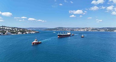 İstanbul Boğazı "MV New Victory" gemisinin geçişi nedeniyle çift yönlü trafiğe kapatıldı