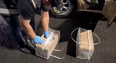 İstanbul'da silah sevkiyatına operasyon: 120 tabanca ele geçirildi