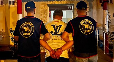 İzmir'de 15 yıl hapis cezası bulunan firari operasyonla yakalandı