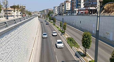 İzmir'de temmuz ayında trafiğe 12 bin 138 yeni araç katıldı