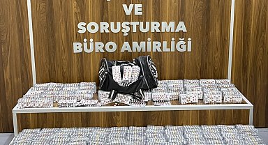 İzmir'de zehir tacirlerine operasyon: 9 bin uyuşturucu hap ele geçirildi