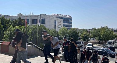 Kadın kıyafeti giydirip şantaj yaptılar: 6 gözaltı
