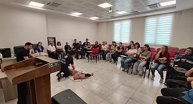 Karacasu Devlet Hastanesi'nde CPR eğitimi verildi