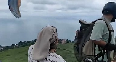 Karadenizli kadınların yamaç paraşütü şaşkınlığı