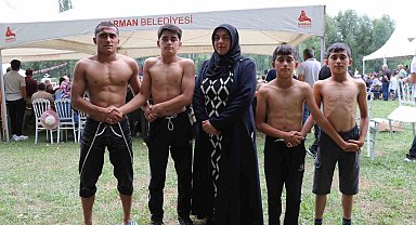 Karakucak meydanından 4 evlat ve bir anne yüreği