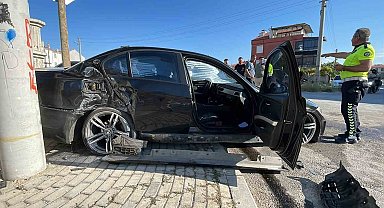 Karaman'da iki otomobil çarpıştı: 5 yaralı