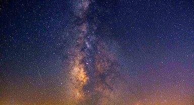 Karaman'da Perseid meteor yağmuru görüntülendi