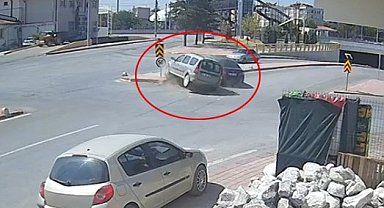 Karaman'da ters yöne giren otomobil kazaya neden oldu