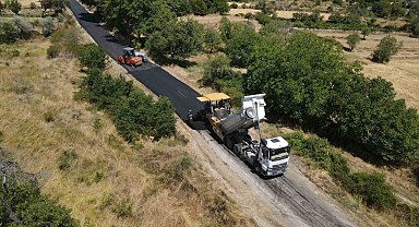 Kastamonu'da köy yolları sıcak asfaltla buluşturuluyor