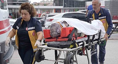 Kastamonu'da otomobil ile kamyon çarpıştı: 4 yaralı
