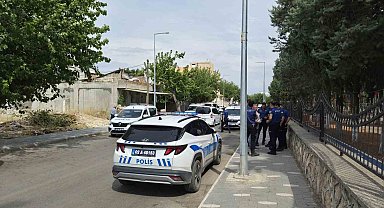 Kayıp gençten ailesine bıçaklı tehdit iddiası