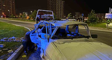 Kayseri'de iki otomobil çarpıştı: 4 yaralı