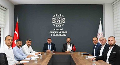 Kayseri'de Yamaç Paraşütü İstişare Toplantısı yapıldı