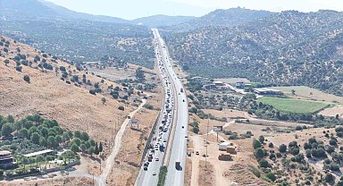 Kazalar sonrası Aydın Muğla karayolu kilitlendi: "Araç kuyruğu 5 kilometreye ulaştı"