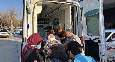 Kazazede yakını, Taşucu Limanı'nda fenalaşarak hastaneye kaldırıldı