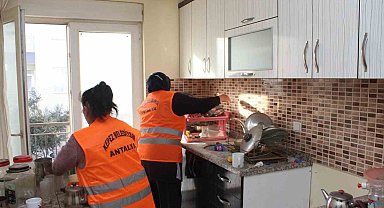 Kepez, evde sağlık hizmetleriyle gönüllere dokunuyor
