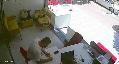 Kiraladığı aracın GPS'sini söküp ortadan kayboldu