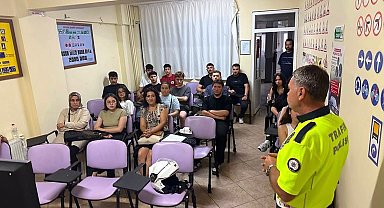 Kırklareli'nde sürücü adaylarına trafik güvenliği eğitimi verildi