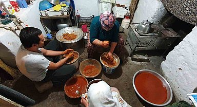 Kışlık lezzetler şimdiden hazır ediliyor