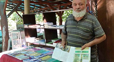 Kızıl Vadide 30 yıldır turistlere 15 farklı dilde Kur'an-ı Kerim meali dağıtıyor
