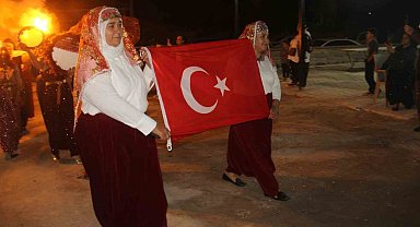 Konya'da kadınlar şalvarlarını giydi, doyasıya eğlendi