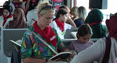 Körfez'de kitap, vapur ve çello aynı yolculukta buluştu