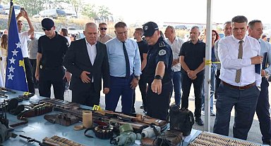 Kosova'da toplu mezarların yakınında çok sayıda silah ve mühimmat bulundu