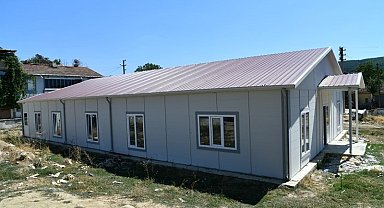 Köy okulu depreme karşı yenilendi