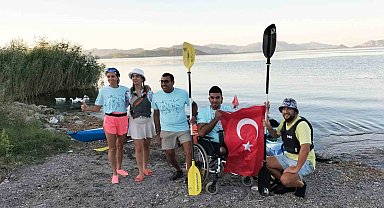 Köyceğiz Gölü'nde 30 Ağustos ve Dünya Barış Günü'nde 'İki Devlet Bir Can' mesajı