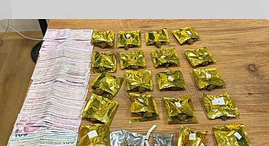 Küçükçekmece'de durdurulan araç, uyuşturucu kuryesi çıktı: 1 tutuklama