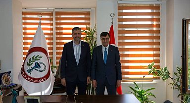 Kütahya Belediye Başkanı Kahveci'den Eczacı Odası'na ziyaret