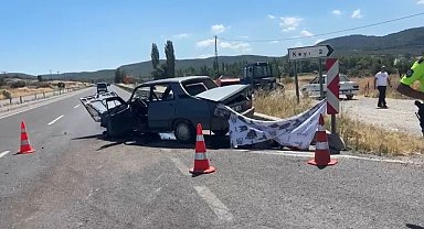 Kütahya'da otomobiller çarpıştı: 1 ölü, 4 yaralı