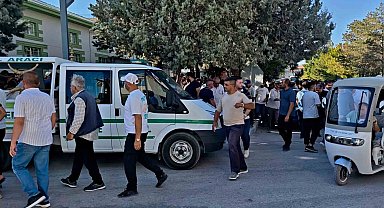 Kuyuda temizlik yaparken elektrik akımına kapılarak ölen genç toprağa verildi