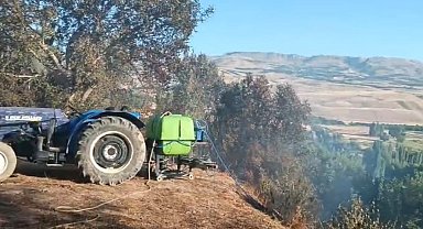 Malatya'da korkutan yangın: 2 ahır ile bir evin çatısı yandı