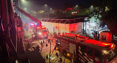 Manavgat'ta otelin personel lojmanında çıkan yangın büyümeden söndürüldü
