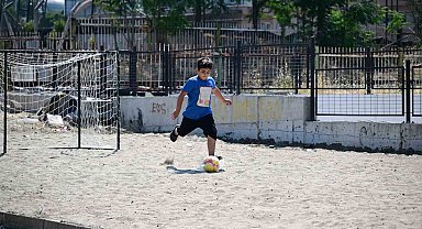Manisa Büyükşehir Belediyesi mahallelilerin sorunlarını dinliyor