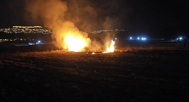 Mardin'de seyir halindeki otomobil alev aldı