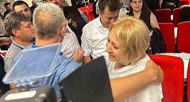 Menderes Belediyesi AK Parti'ye geçti
