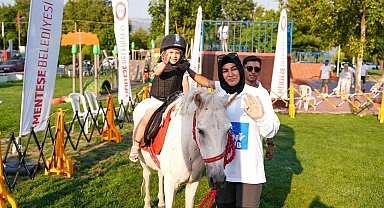 Menteşe Belediyesi çocukları atlarla buluşturdu
