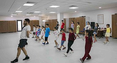 Mersin'de çocuklara ücretsiz halk oyunları kursu