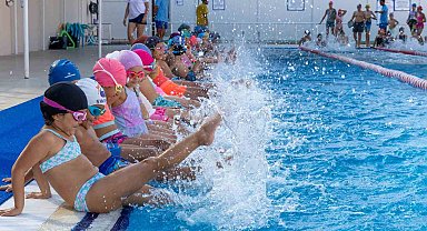 Mersin'de yüzme kurslarından bin 330 kişi faydalandı